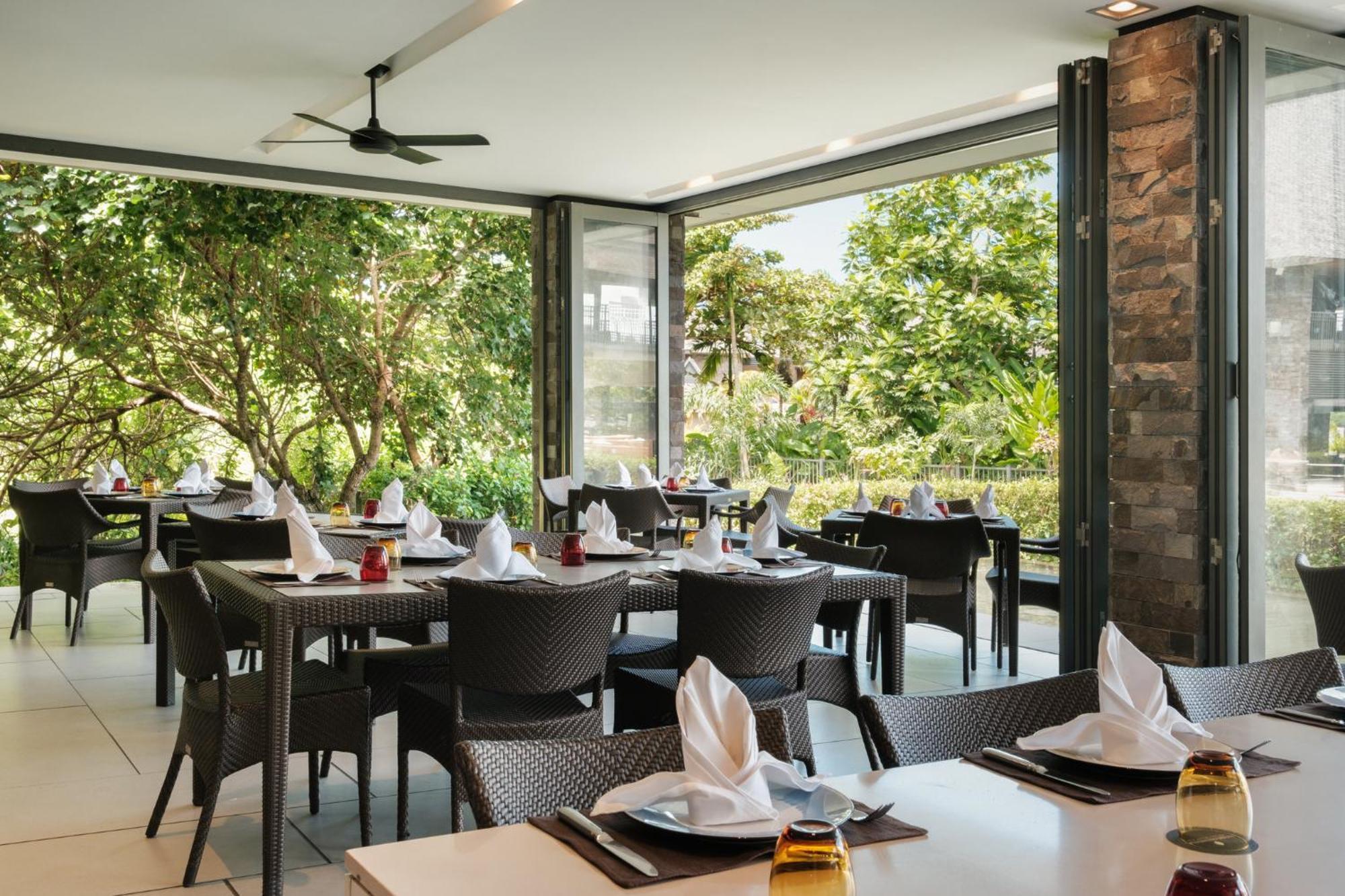 Intercontinental Fiji Golf Resort & Spa By Ihg Natadola Extérieur photo The restaurant